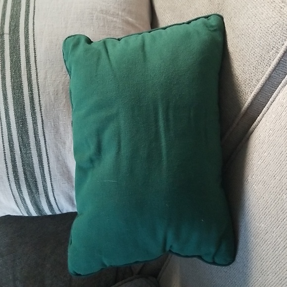 90s Vintage Embroidered Christmas Pillow, Embroidered Pillow, Vintage Christmas - Picture 5 of 5